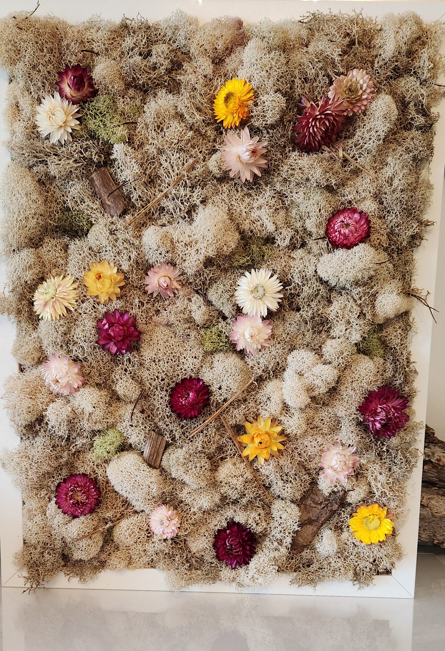 Nude Moss & Flowers