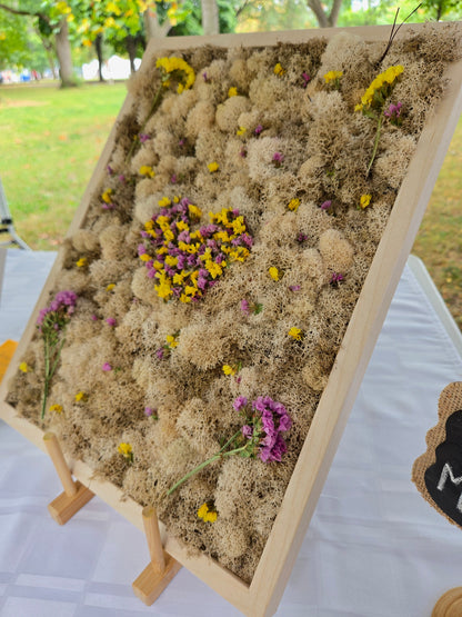 Nude Moss & Statice Hearts Flowers - Moss Art